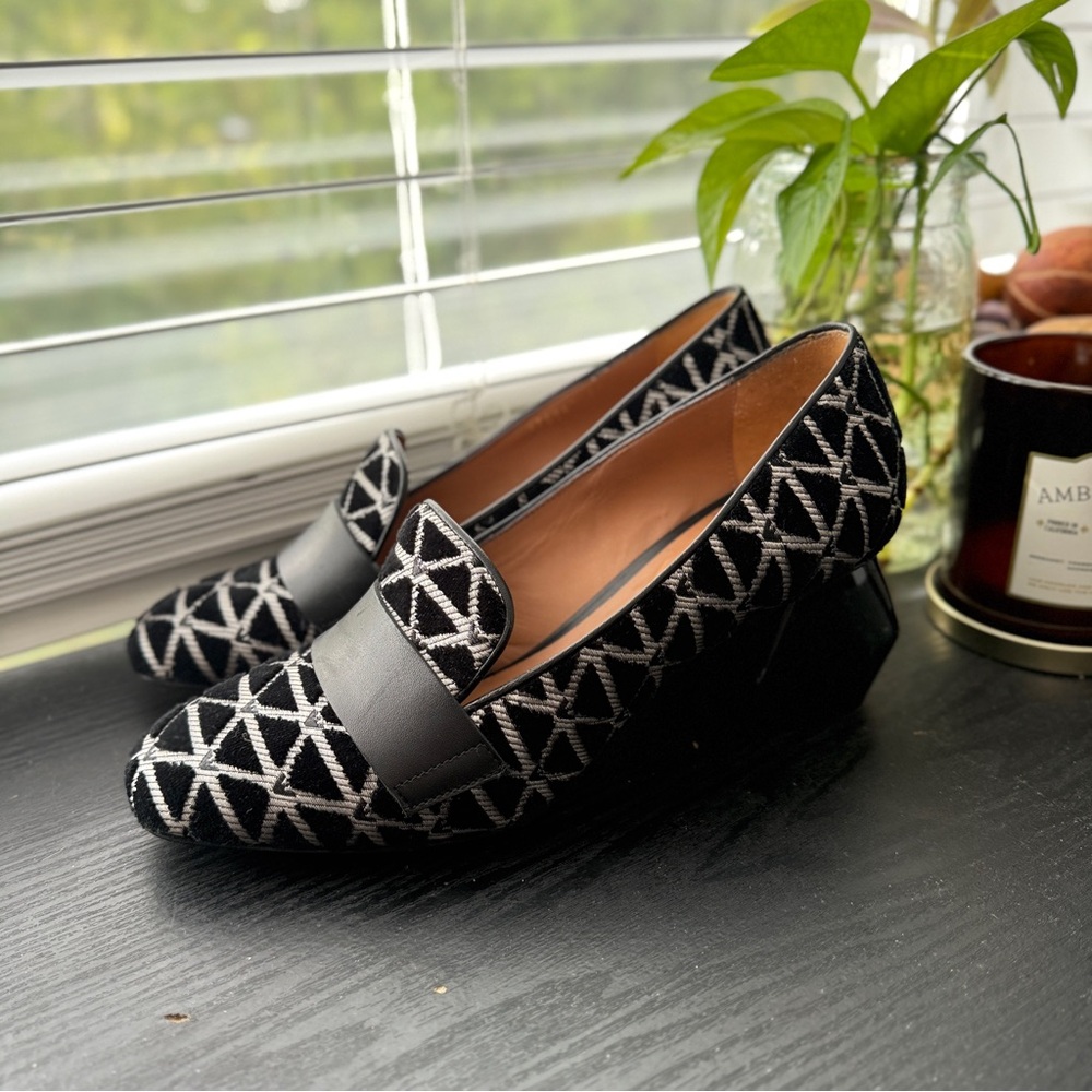 Emporio Armani Geometric Black and White Loafers